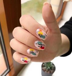 Abstraction in manicure