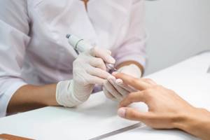 Hardware combined manicure with keratolytic