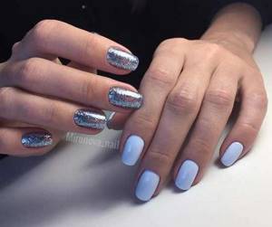 Asymmetrical silver manicure