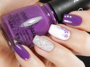 White and purple manicure