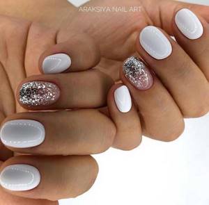 Белый с серебром на овальные форму ногтей