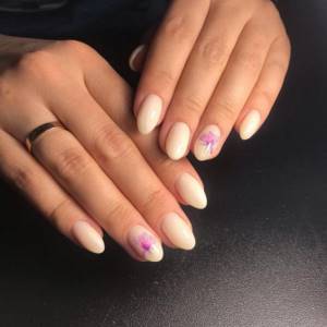 Beige manicure 2022: photos of the 300 best ideas (new items)