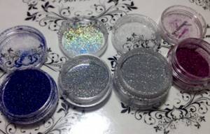 Glitter for mirror design of nail plates