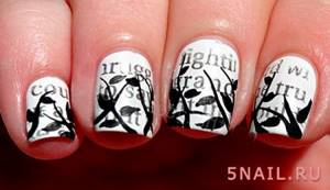 letters on nails