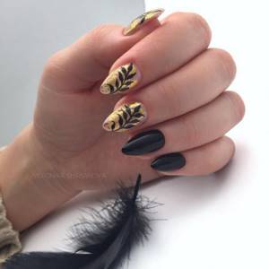 black and gold manicure_23