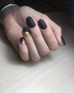 black and gold manicure_31