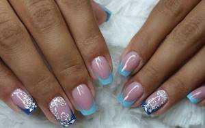 Colored French manicure
