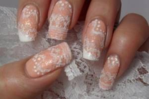 Nail design with natural lace