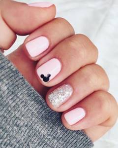 mickey mouse nail design