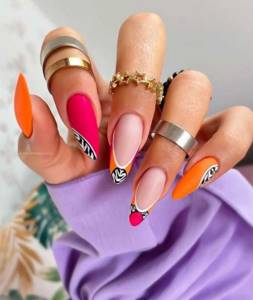 Long nails with zebra pattern