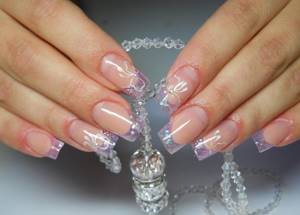 Experts advise fair-haired ladies to abandon bright manicures, giving preference to glossy or diamond ones.