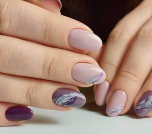 Purple manicure with textures