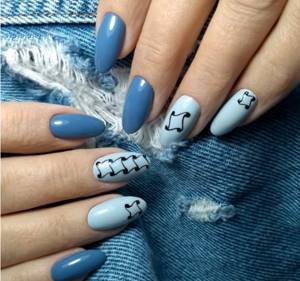 blue manicure with drawings