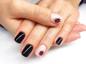 Ladybug manicure ideas