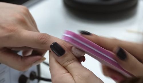 Instructions for applying gel polish to extended nails