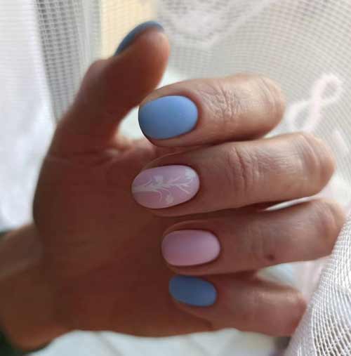 Короткие голубые ногти