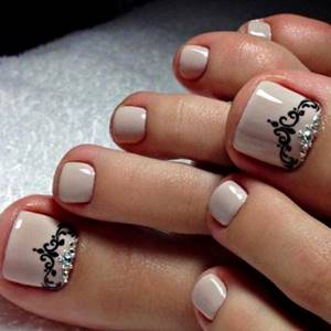beautiful designs for toenails