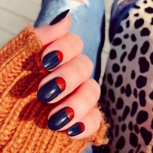 Red-blue moon manicure