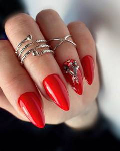 red nails for the new year design photo 3