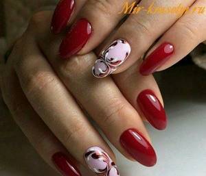 Red manicure 2022 fashion trends photo