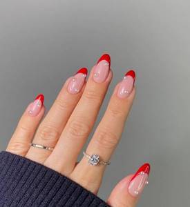 red New Year&#39;s manicure