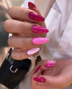 Red and pink manicure