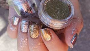 Beauty at your fingertips: Rub in glitter