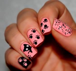 Stenciled paws