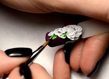 Modeling nails with acrylic