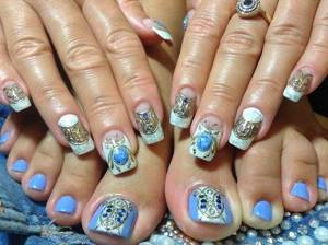 Manicure and pedicure in one design can be not only bright, but also original