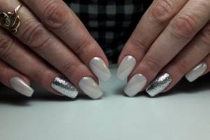 Manicure for square nails with rubbing
