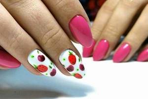 Manicure with fruits and berries