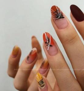 manicure with spider web