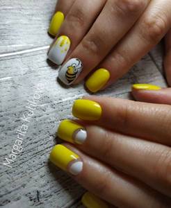 Manicure with a bee photo_13