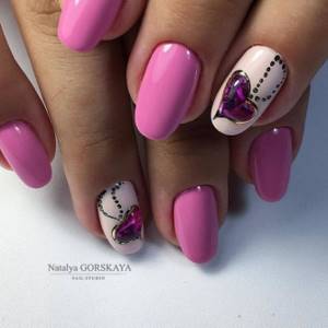 Manicure with hearts