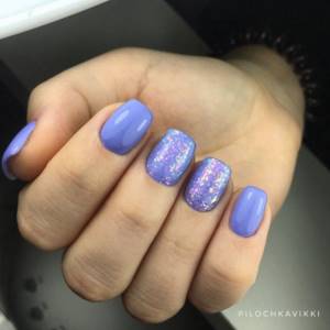 Manicure with a thin layer of glitter