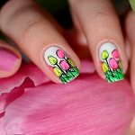 manicure with tulips