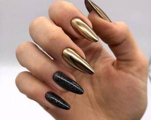manicure with gold rub