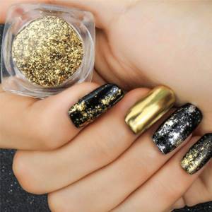 silver and gold manicure