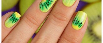 Juicy manicure with kiwi