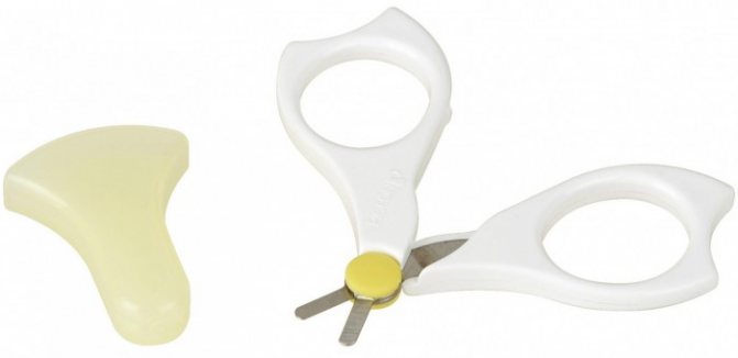 Маникюрные ножнички для новорожденного.