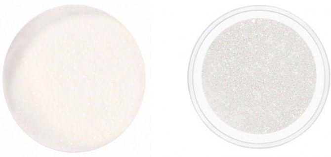 Shimmering powder from Artex