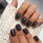Fashion news: black manicure for short nails, trends, photos