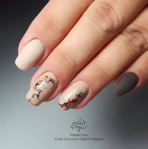 Fashionable autumn manicure 2022 - beautiful nail design photo No. 1