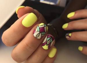 Fashionable yellow manicure 2022: new items, photos