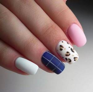 New nail design - checkered manicure (photo)