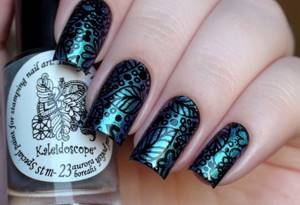 New Year&#39;s stamping manicure