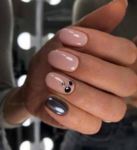 Nude nail design with rubbing