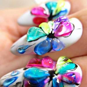 voluminous drops on nails with a pattern