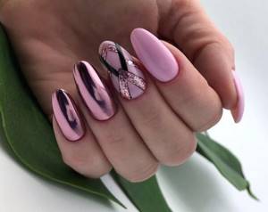 Charming pearlescent manicure with gel polish 2022: photo